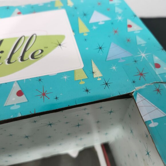 Vintage Santa's Workbench RetroVille Light up Mack's Service & Gas Station - Picture 9 of 9